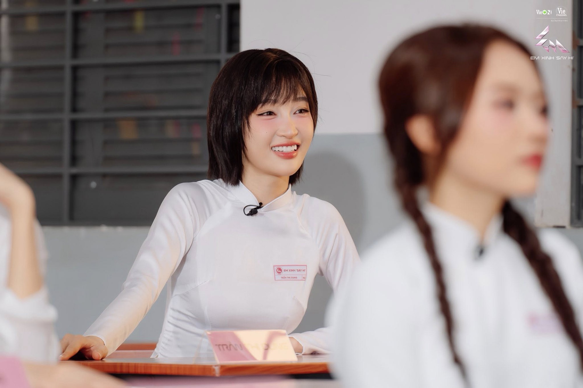 Jyky San ngày càng tỏa sáng tại "Em xinh say hi": Làm răng kiểu này bảo sao visual chuẩn bạch nguyệt quang, nụ cười trong veo ai nhìn cũng mê- Ảnh 2. Jyky San ngày càng tỏa sáng tại "Em xinh say hi": Làm răng kiểu này bảo sao visual chuẩn bạch nguyệt quang, nụ cười trong veo ai nhìn cũng mê- Ảnh 2.