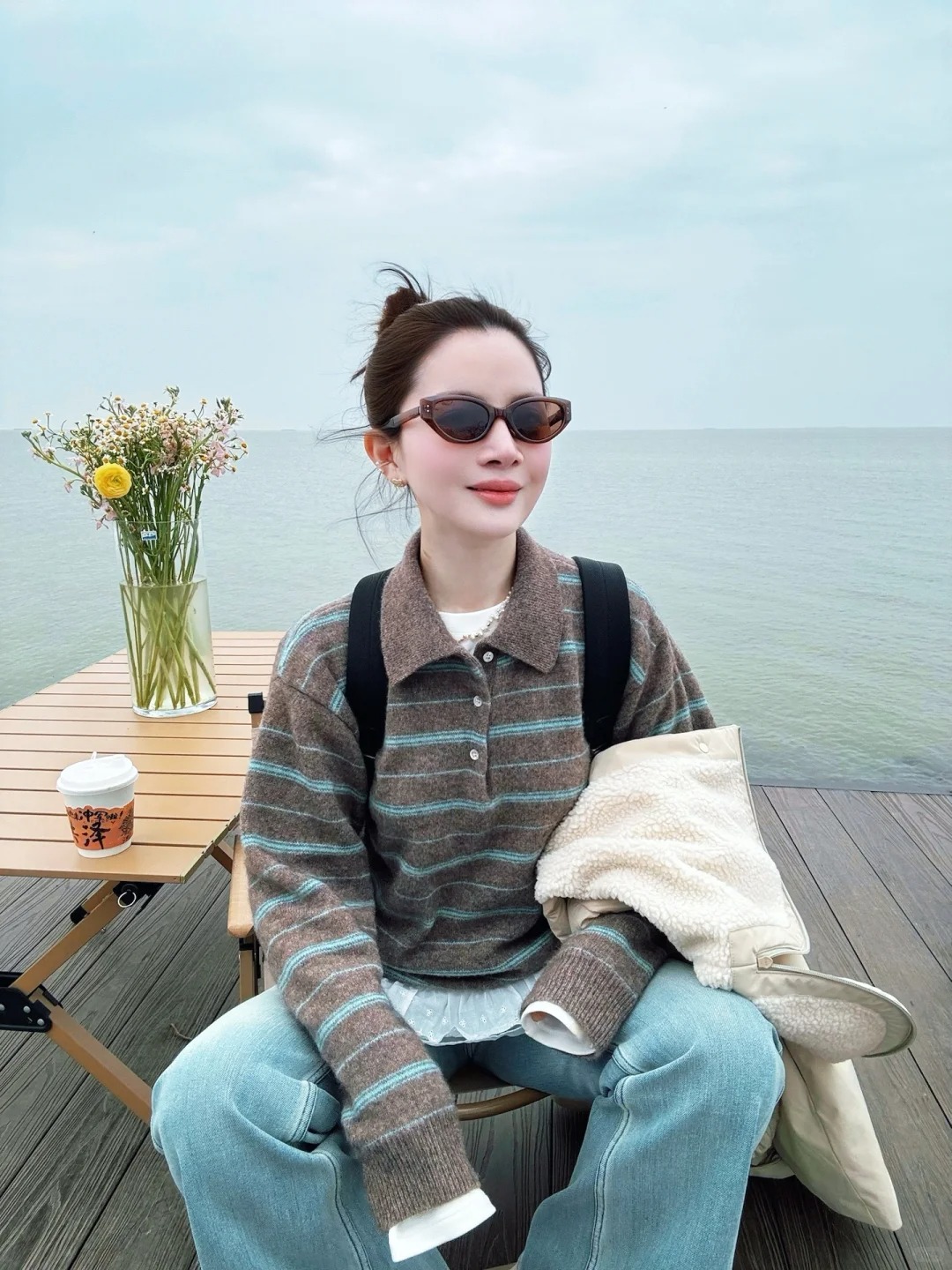 Mặc họa tiết kẻ ngang thế nào để vừa thời thượng vừa mang lại may mắn?- Ảnh 3. Mặc họa tiết kẻ ngang thế nào để vừa thời thượng vừa mang lại may mắn?- Ảnh 3.