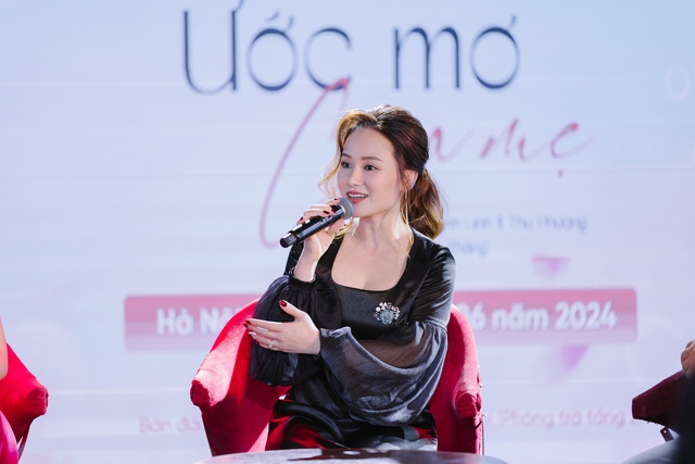 Cuộc sống của nữ ca sĩ rời Hà Nội, ôm con vào TP.HCM ngay sau khi ly hôn 1 MC nổi tiếng- Ảnh 1. Cuộc sống của nữ ca sĩ rời Hà Nội, ôm con vào TP.HCM ngay sau khi ly hôn 1 MC nổi tiếng- Ảnh 1.