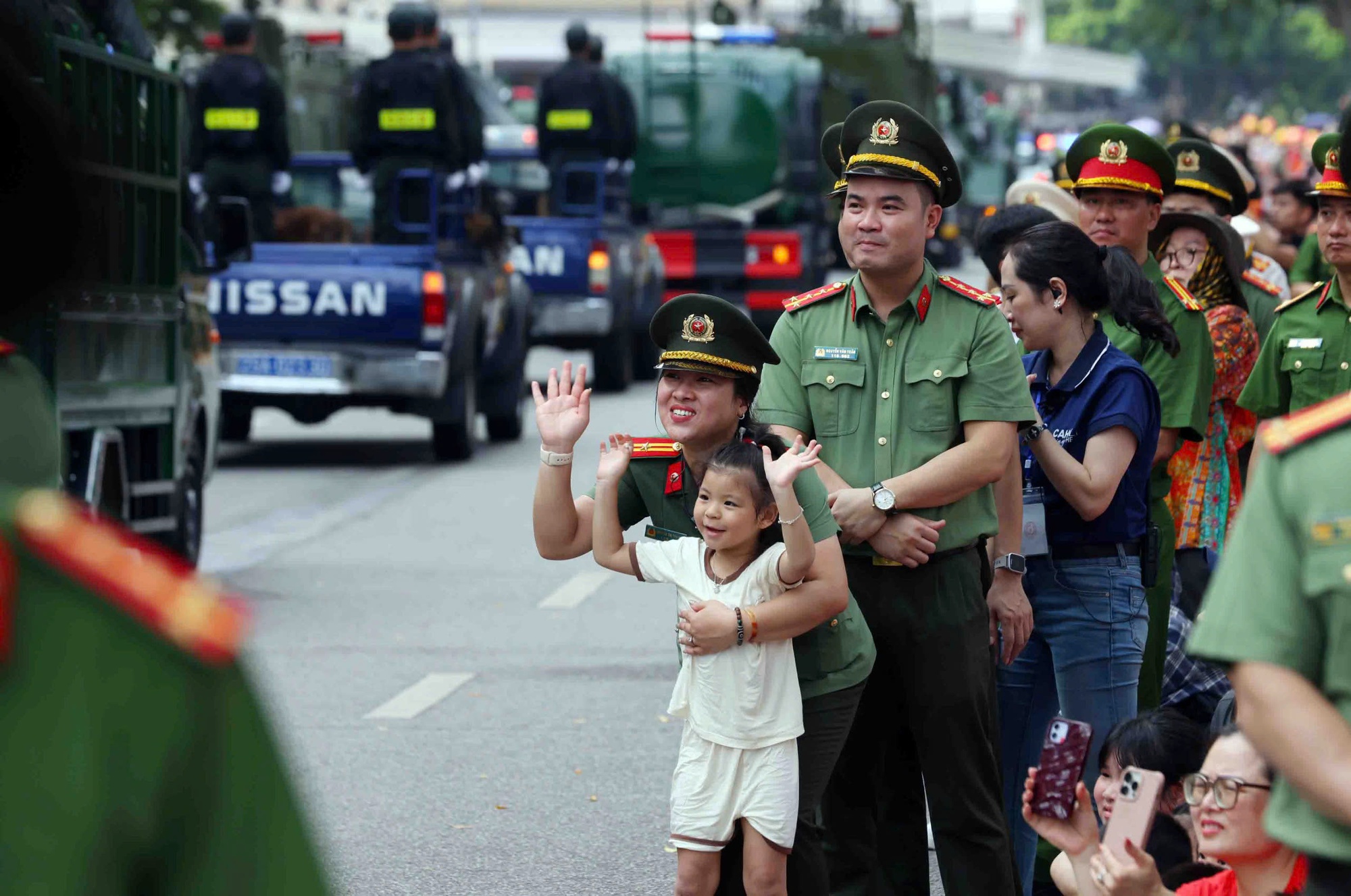 Ngày hội 'Vì Thủ đô bình yên' - Tôn vinh 80 năm truyền thống Công an Thủ đô- Ảnh 16. Ngày hội 'Vì Thủ đô bình yên' - Tôn vinh 80 năm truyền thống Công an Thủ đô- Ảnh 16.