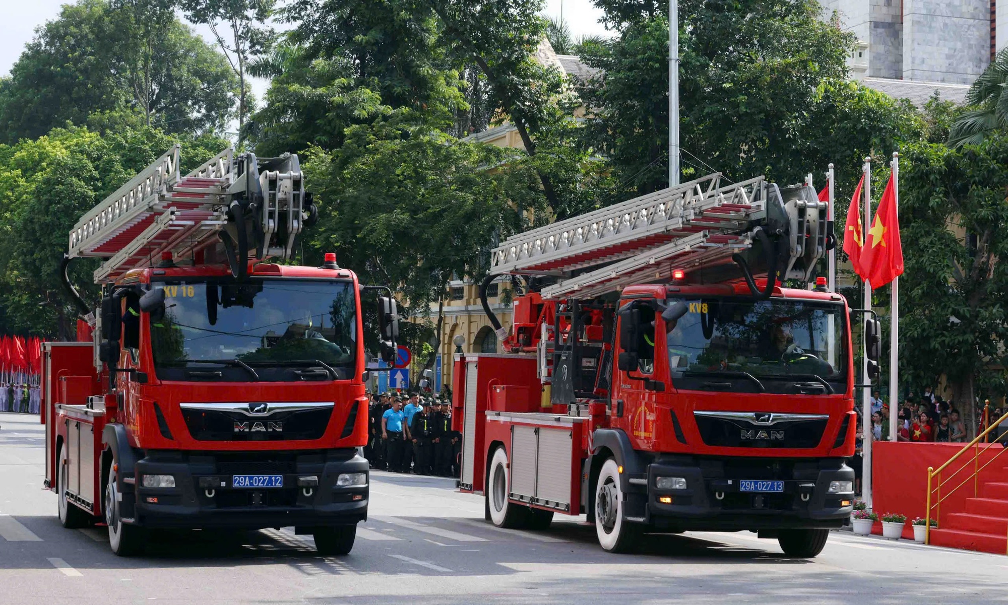 Ngày hội 'Vì Thủ đô bình yên' - Tôn vinh 80 năm truyền thống Công an Thủ đô- Ảnh 17. Ngày hội 'Vì Thủ đô bình yên' - Tôn vinh 80 năm truyền thống Công an Thủ đô- Ảnh 17.