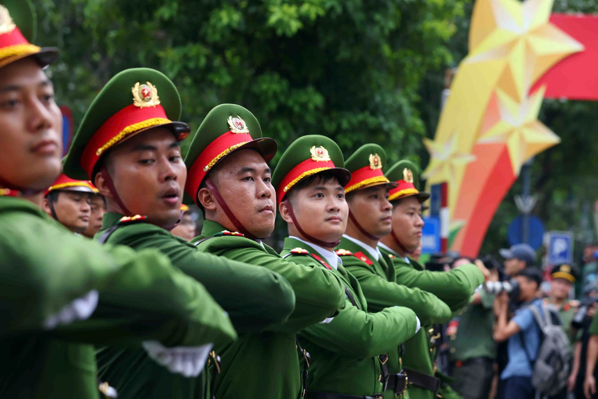 Ngày hội 'Vì Thủ đô bình yên' - Tôn vinh 80 năm truyền thống Công an Thủ đô- Ảnh 8. Ngày hội 'Vì Thủ đô bình yên' - Tôn vinh 80 năm truyền thống Công an Thủ đô- Ảnh 8.
