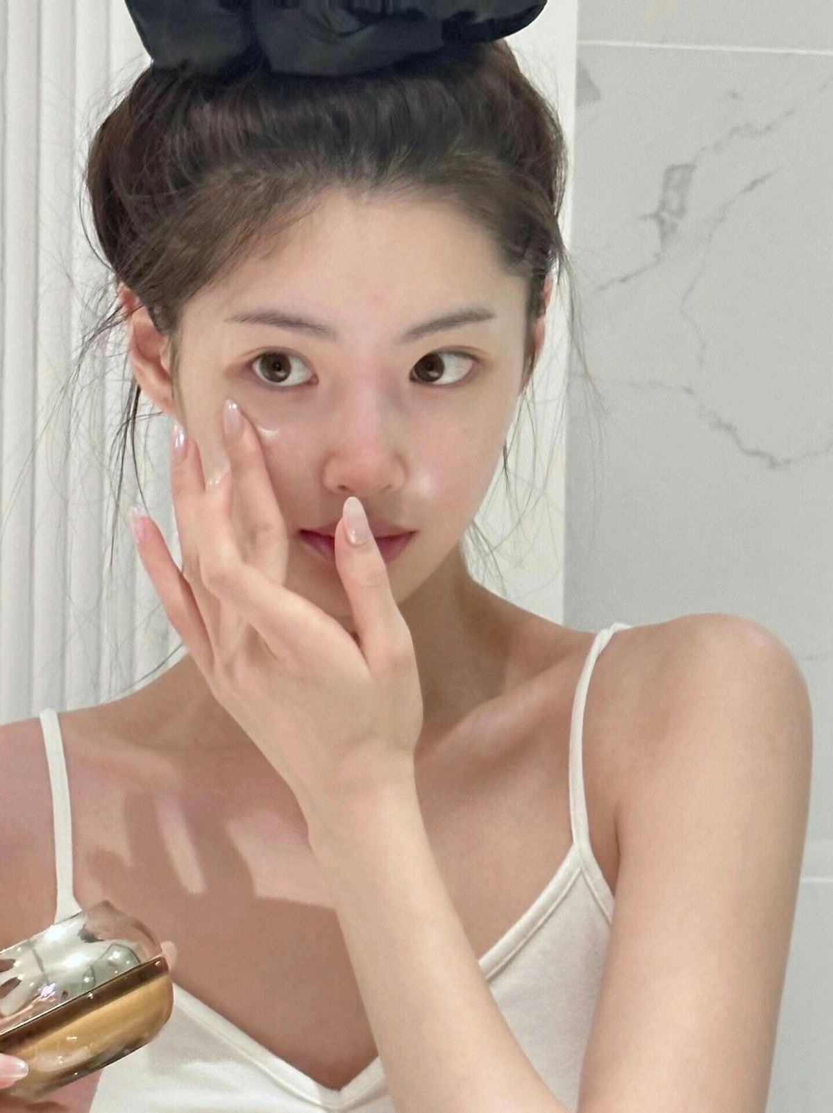 6 thói quen sai lầm khiến nám, thâm mụn nặng hơn và kéo dài thời gian mờ vết- Ảnh 6.