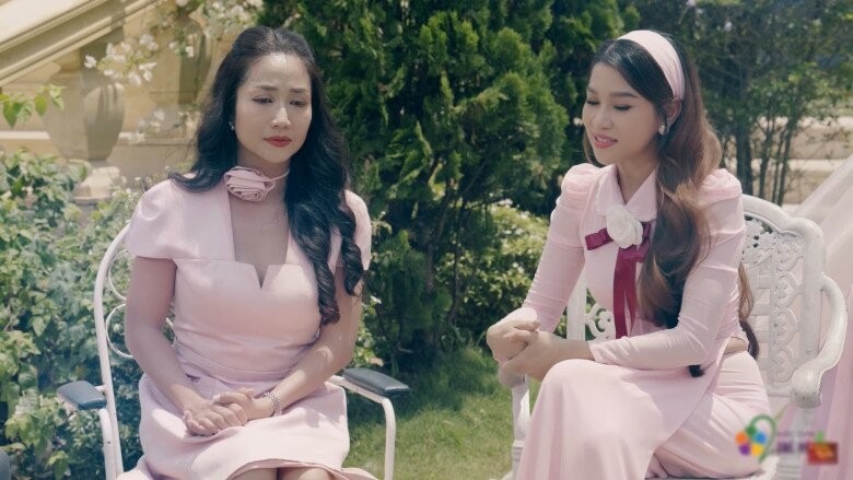 Ốc Thanh Vân nói gì về số tiền Mai Phương để lại cho con gái sau khi qua đời?
- Ảnh 1. Ốc Thanh Vân nói gì về số tiền Mai Phương để lại cho con gái sau khi qua đời?
- Ảnh 1.