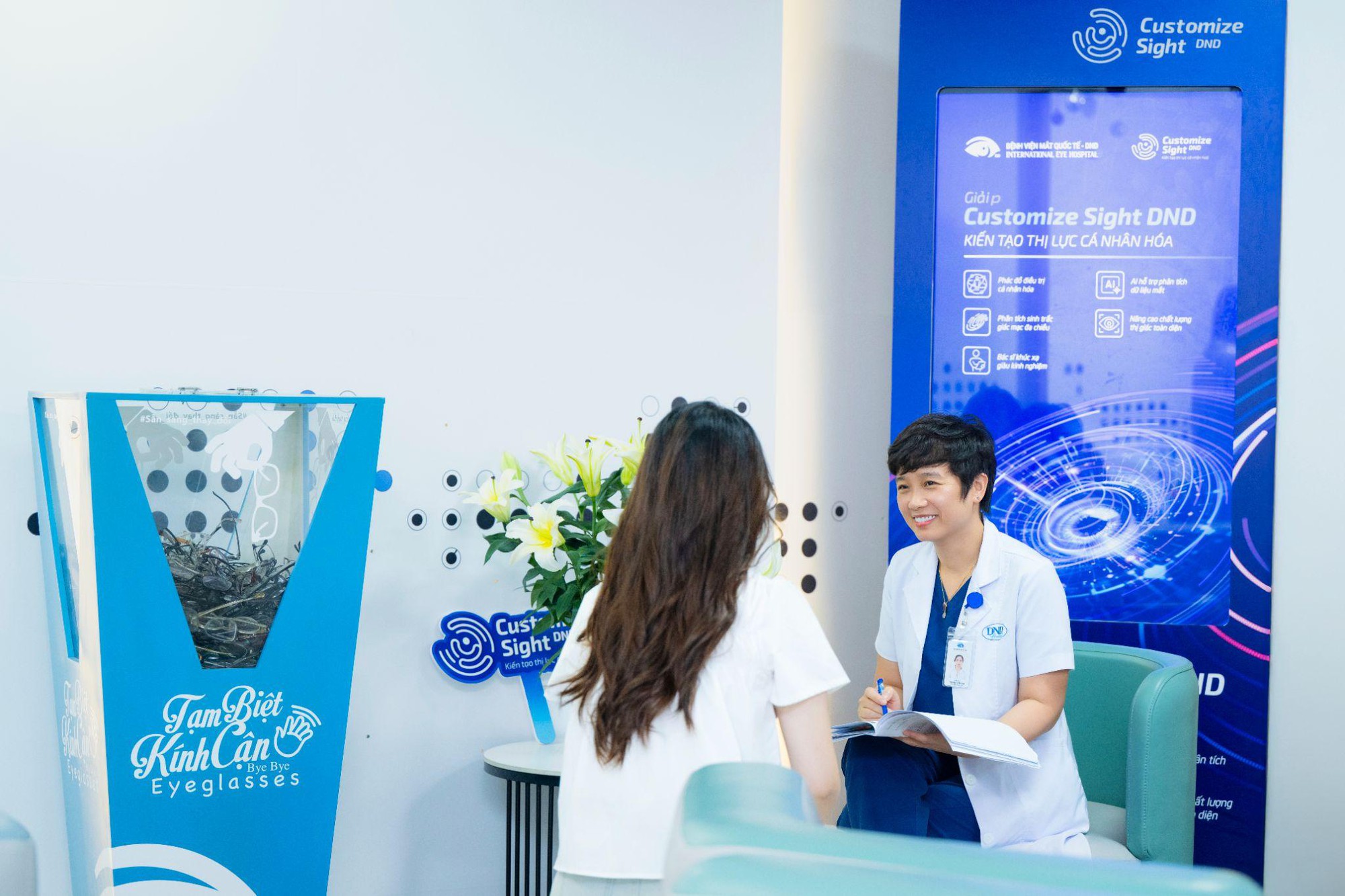 Muốn mổ cận nhưng “choáng” vì quá nhiều phương pháp, nghe bác sĩ nói để chọn cho đúng, trúng, đủ- Ảnh 2.