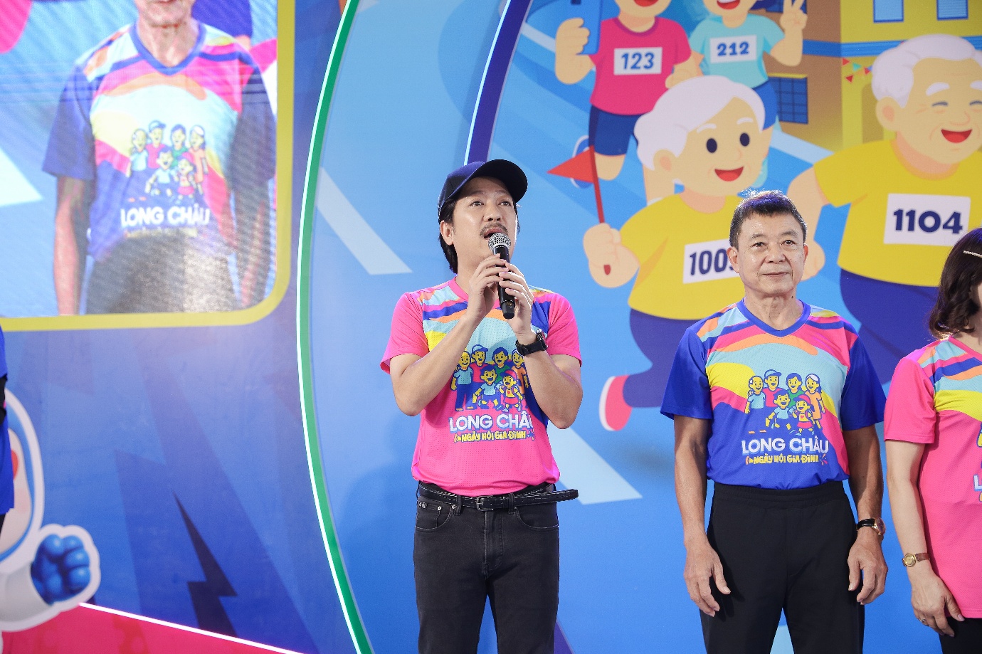 Trường Giang, gia đình Đăng Khôi cùng 1.500 người dự Ngày hội gia đình 3 thế hệ- Ảnh 2. Trường Giang, gia đình Đăng Khôi cùng 1.500 người dự Ngày hội gia đình 3 thế hệ- Ảnh 2.