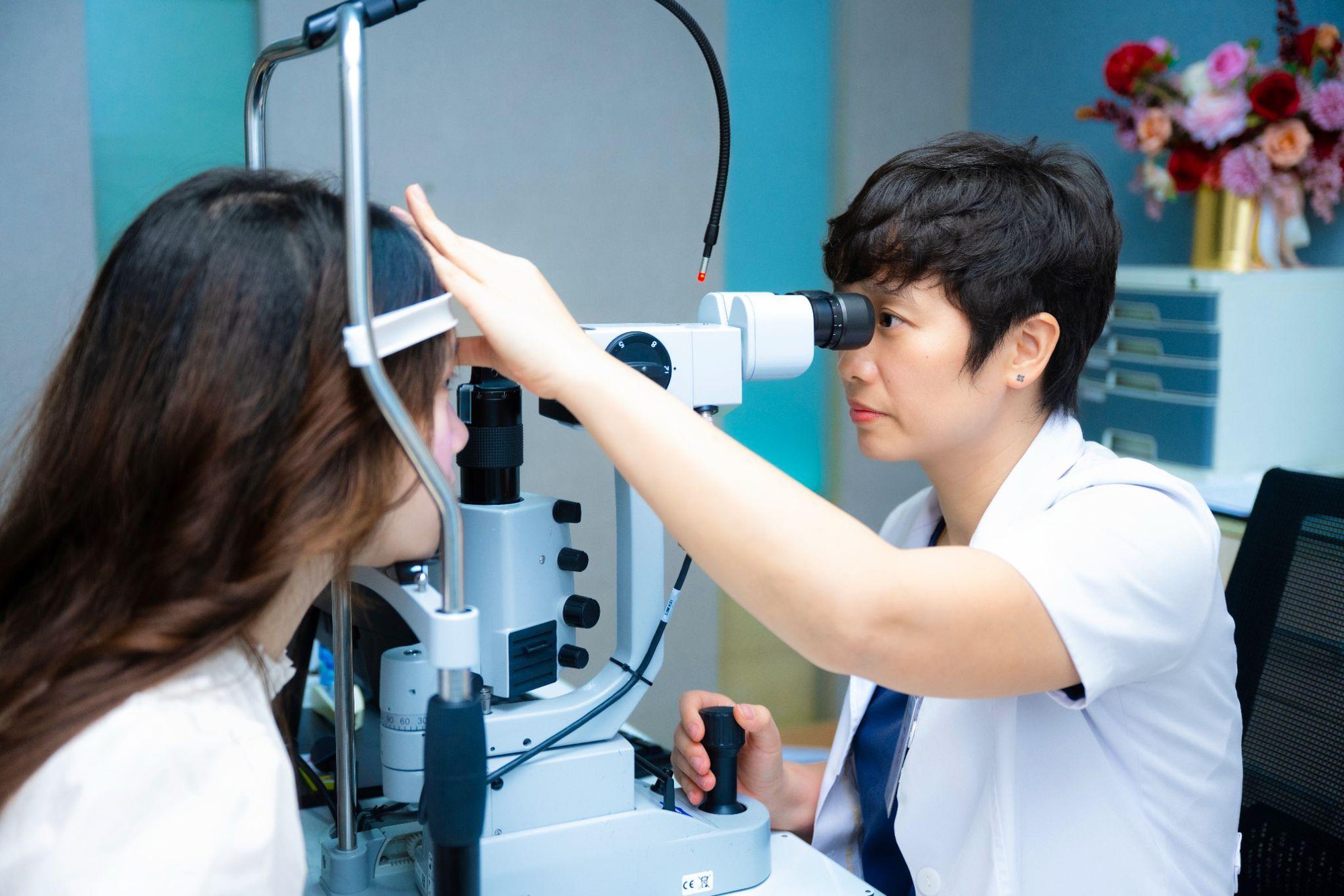Muốn mổ cận nhưng “choáng” vì quá nhiều phương pháp, nghe bác sĩ nói để chọn cho đúng, trúng, đủ- Ảnh 4.