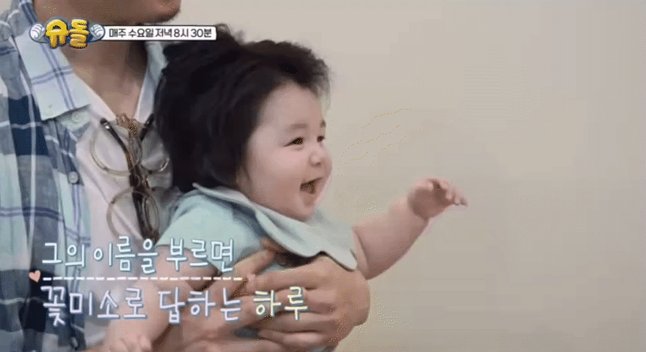 Sao nhí hot nhất showbiz hiện nay: Quý tử đầu lòng của "bản sao Jungkook", tóc dày và xinh đến mức cả ngàn người "xin vía"- Ảnh 7. Sao nhí hot nhất showbiz hiện nay: Quý tử đầu lòng của "bản sao Jungkook", tóc dày và xinh đến mức cả ngàn người "xin vía"- Ảnh 7.