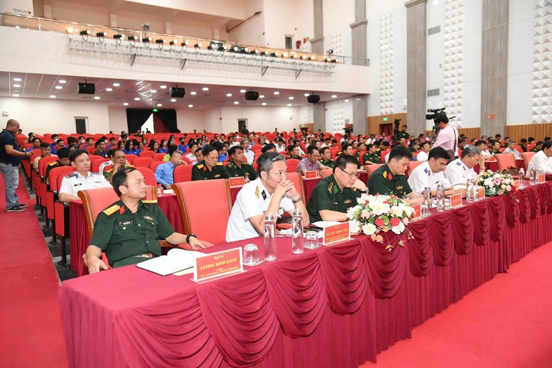 21 tỉnh, thành phố kí giao kết thi đua phòng, chống khai thác IUU- Ảnh 2. 21 tỉnh, thành phố kí giao kết thi đua phòng, chống khai thác IUU- Ảnh 2.