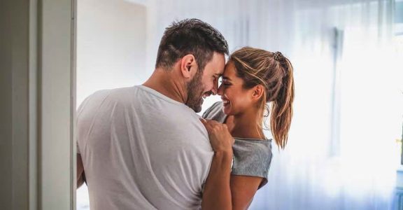 Dấu hiệu buổi sáng cho thấy nam giới vẫn còn khỏe, sung sức- Ảnh 1.