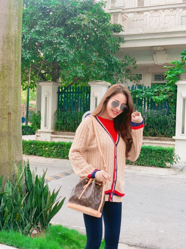1 sao Việt tiết lộ số tiền "khủng" mua giải á hậu ở Mỹ, về tới sân bay bị triệu tập lên phạt 15 triệu- Ảnh 2. 1 sao Việt tiết lộ số tiền "khủng" mua giải á hậu ở Mỹ, về tới sân bay bị triệu tập lên phạt 15 triệu- Ảnh 2.