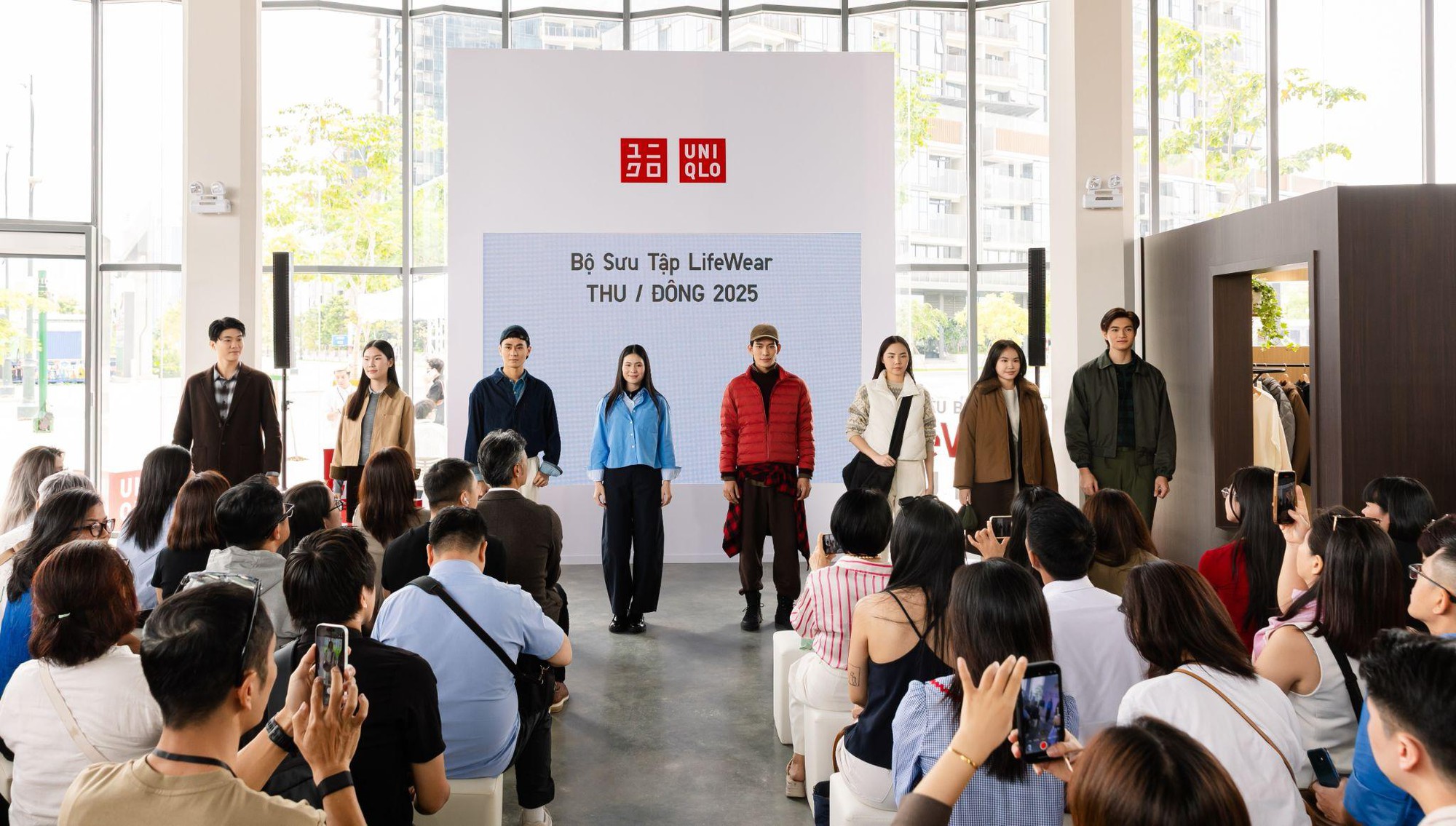 Nguồn cảm hứng kinh điển trong BST LifeWear Thu Đông của UNIQLO- Ảnh 1. Nguồn cảm hứng kinh điển trong BST LifeWear Thu Đông của UNIQLO- Ảnh 1.