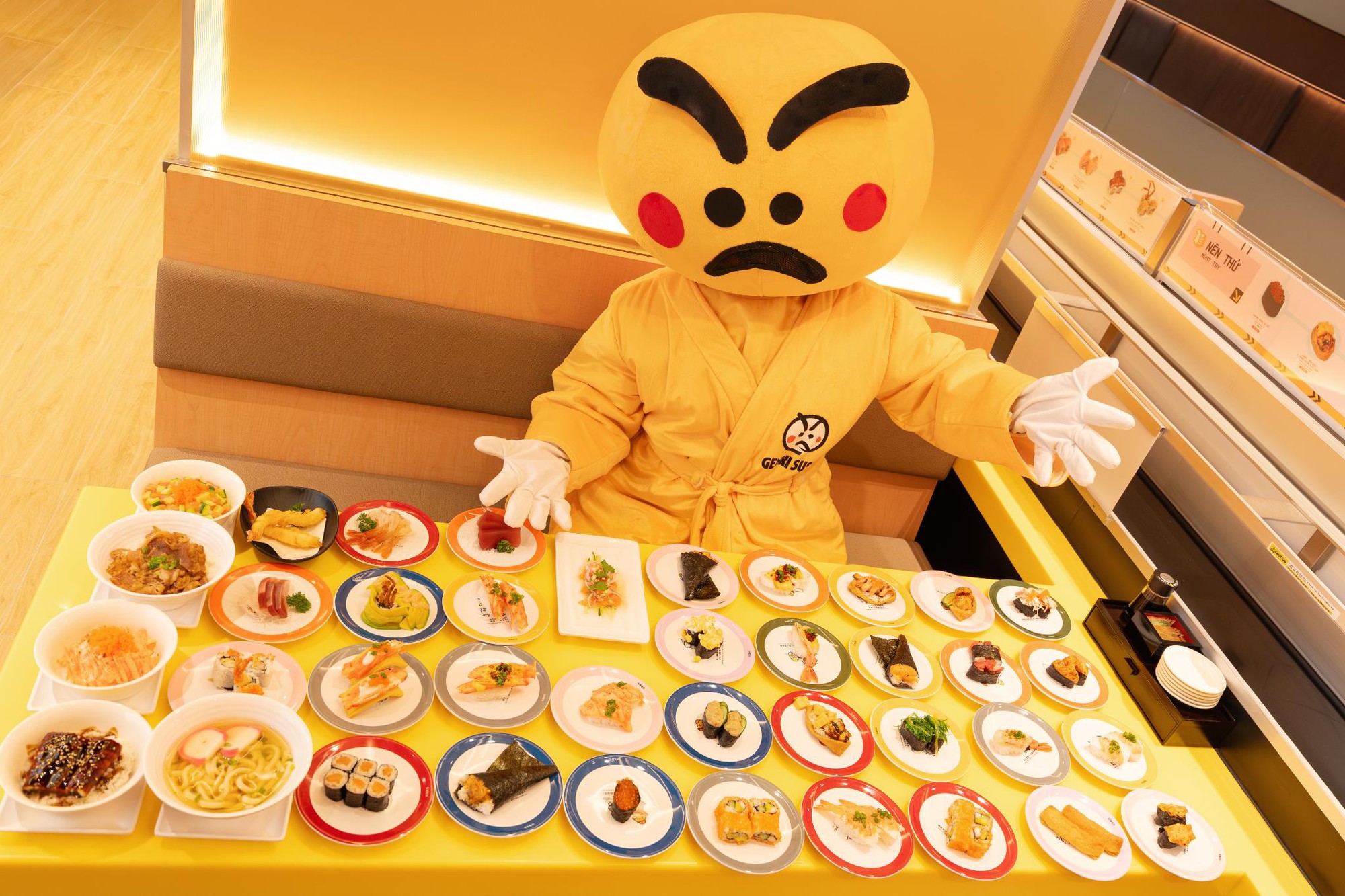Genki Sushi cập bến TP.HCM - Dân tình đua nhau check-in cùng tàu Kousoku- Ảnh 3.
