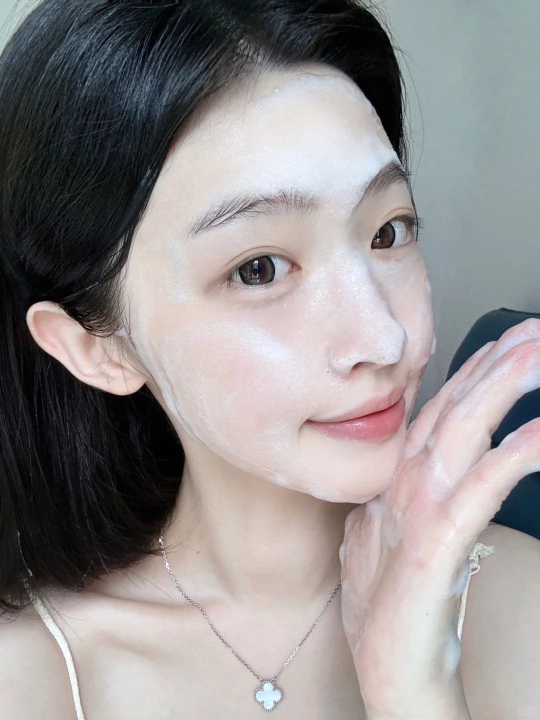 Đánh giá chân thực 4 loại sữa rửa mặt: Không ngờ loại bình dân lại dùng ổn đến vậy!- Ảnh 6.