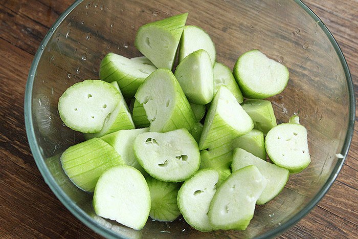 Dùng dầu ăn và muối để ngâm ngao là sai lầm: Một ngư dân chỉ mẹo giúp ngao nhả cát ra nhanh chóng và sạch sẽ- Ảnh 6.