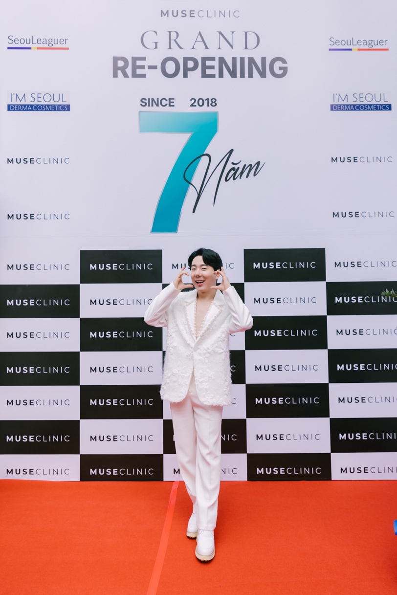 “Mượn” sự kiện Grand Re-opening Muse Clinic kể về hành trình 7 năm- Ảnh 2. “Mượn” sự kiện Grand Re-opening Muse Clinic kể về hành trình 7 năm- Ảnh 2.