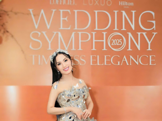 Hà Phương xuất hiện lộng lẫy như công chúa, sánh bước cùng em gái Minh Tuyết tại show Chung Thanh Phong- Ảnh 4.