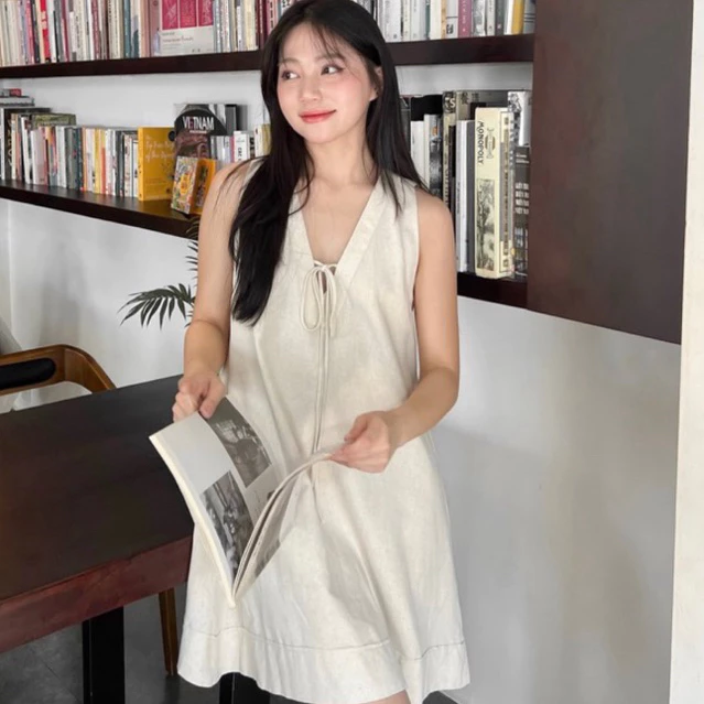 Son Ye Jin không hề nao núng khi diện đầm "hở trên ngắn dưới"- Ảnh 8. Son Ye Jin không hề nao núng khi diện đầm "hở trên ngắn dưới"- Ảnh 8.