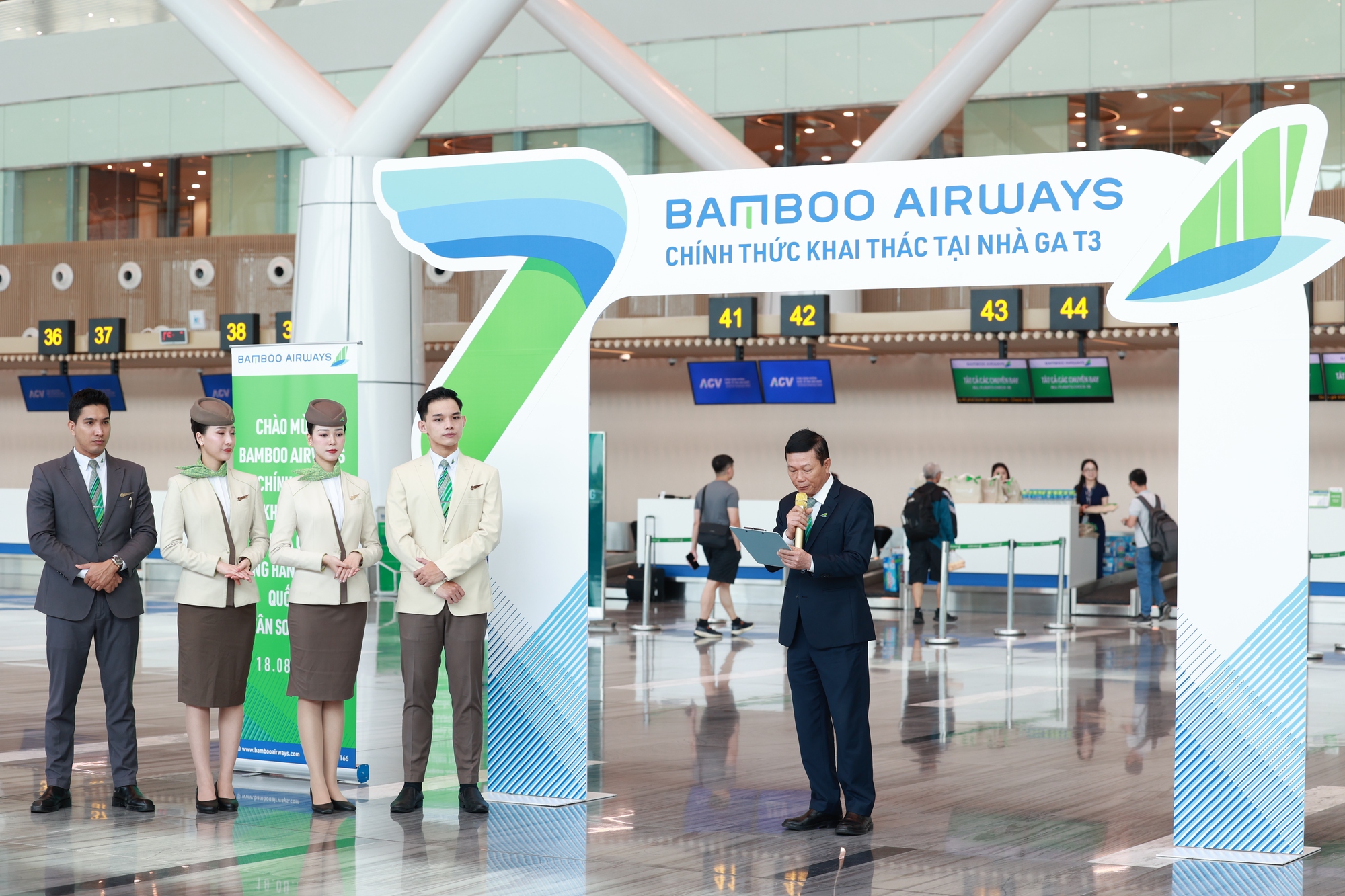 truc tiep bong da hom nay chính thức khai thác tại nhà ga T3 Tân Sơn Nhất- Ảnh 2.