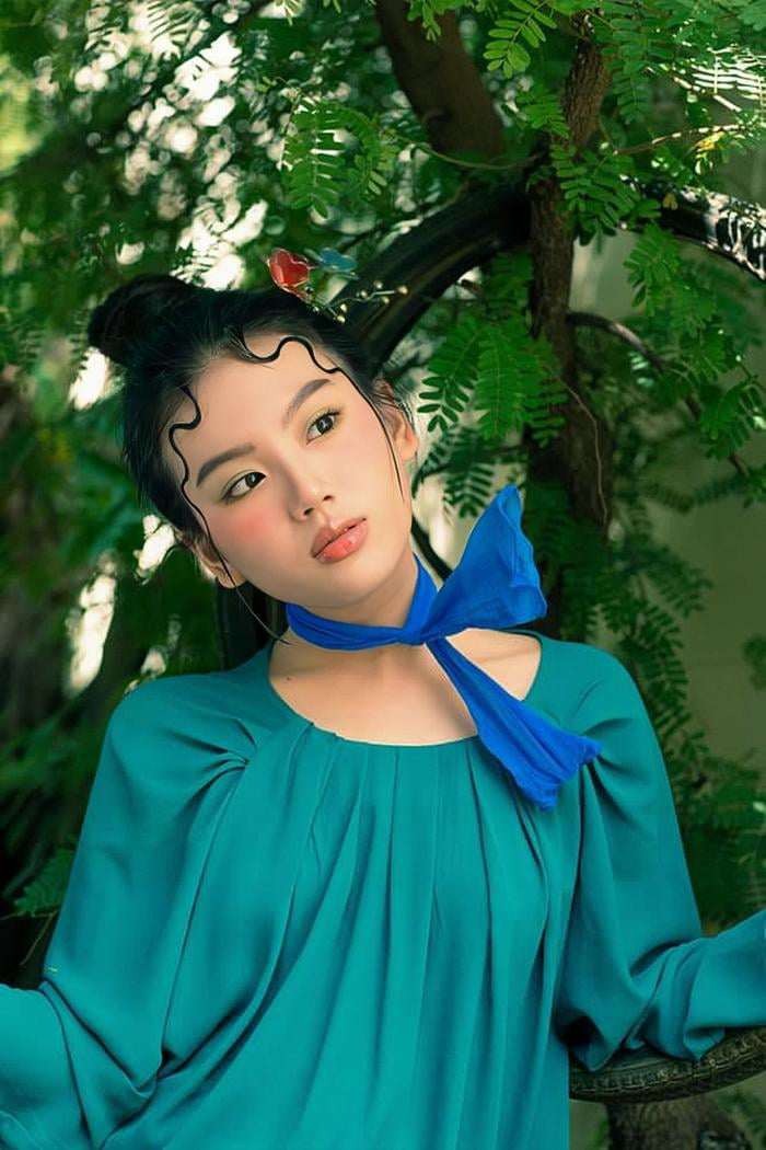 Em gái Hoa hậu Ý Nhi trổ mã xinh đẹp khiến ai nấy đều ngỡ ngàng- Ảnh 7. Em gái Hoa hậu Ý Nhi trổ mã xinh đẹp khiến ai nấy đều ngỡ ngàng- Ảnh 7.