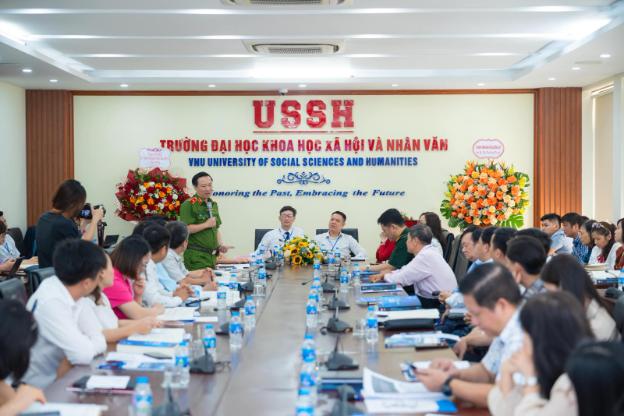 FSI cùng các chuyên gia “gỡ rối” bài toán quản trị dữ liệu trong quản lý công- Ảnh 1. FSI cùng các chuyên gia “gỡ rối” bài toán quản trị dữ liệu trong quản lý công- Ảnh 1.
