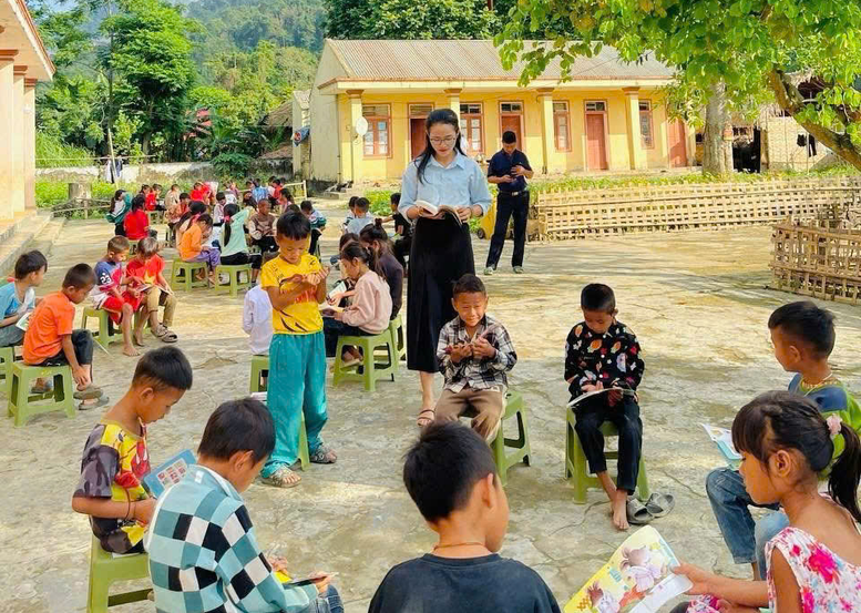 Gieo chữ nơi biên viễn: Tấm lòng người thầy, người cô- Ảnh 3.