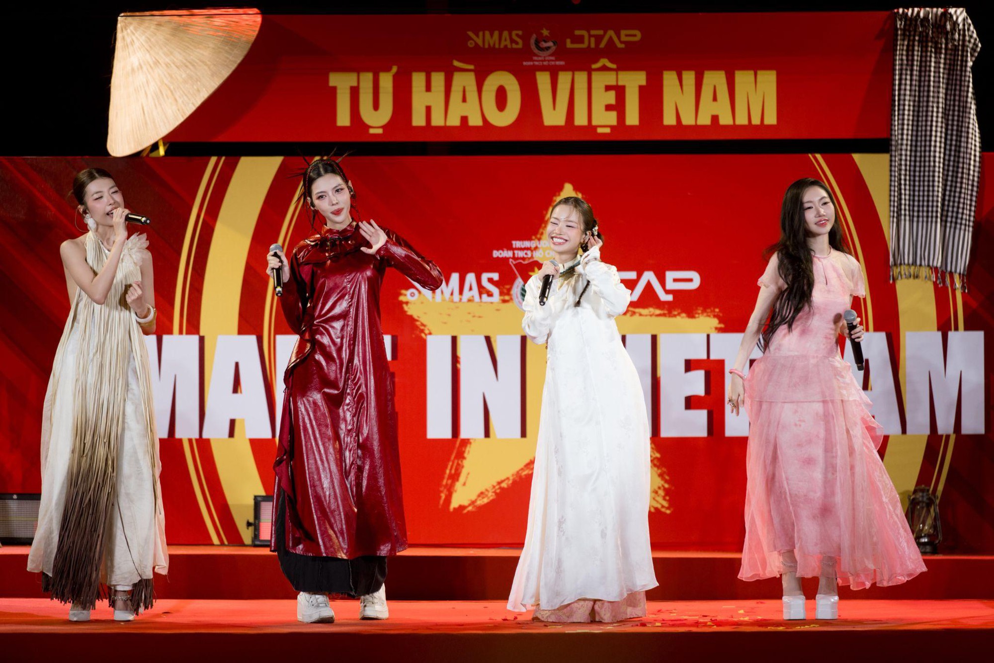 DTAP ra mắt album đầu tay cùng “Hành trình Tự hào Việt Nam” đánh dấu bước ngoặt mới trong hành trình nghệ thuật- Ảnh 7. DTAP ra mắt album đầu tay cùng “Hành trình Tự hào Việt Nam” đánh dấu bước ngoặt mới trong hành trình nghệ thuật- Ảnh 7.