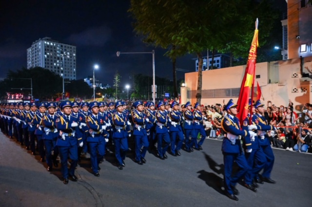 Lực lượng đại diện Cảnh sát biển Việt Nam tham gia tổng hợp luyện diễu binh, diễu hành tại Quảng trường Ba Đình- Ảnh 14. Lực lượng đại diện Cảnh sát biển Việt Nam tham gia tổng hợp luyện diễu binh, diễu hành tại Quảng trường Ba Đình- Ảnh 14.