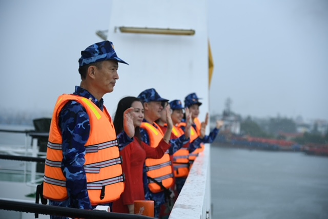 Đoàn công tác Cảnh sát biển Việt Nam bắt đầu hải trình đến Indonesia- Ảnh 4. Đoàn công tác Cảnh sát biển Việt Nam bắt đầu hải trình đến Indonesia- Ảnh 4.
