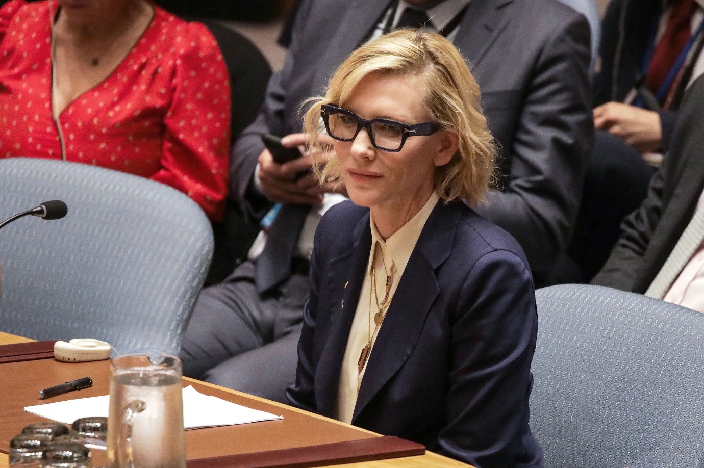 Sau cú hint “chấn động” với vai diễn bong da truc tiep xoi lac, Cate Blanchett bất ngờ được UNIQLO chọn làm Đại sứ Thương hiệu Toàn cầu- Ảnh 4.