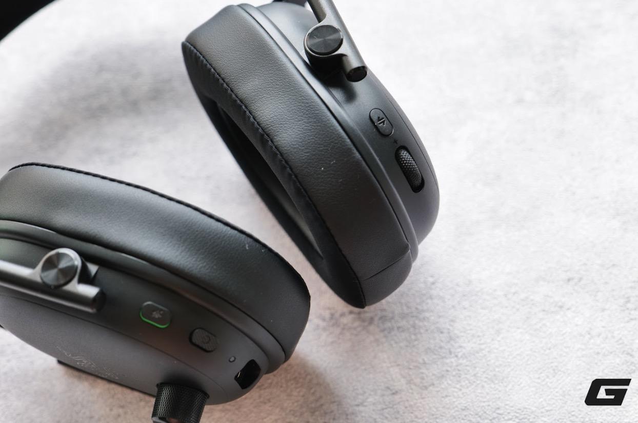 Đập hộp bộ đôi tai nghe gaming mới dành cho fan “rắn 3 đầu” Razer BlackShark V3 và V3 Pro: Thiết kế cá tính, đeo êm và thoáng, driver TriForce mạnh mẽ, có cả ANC- Ảnh 7. Đập hộp bộ đôi tai nghe gaming mới dành cho fan “rắn 3 đầu” Razer BlackShark V3 và V3 Pro: Thiết kế cá tính, đeo êm và thoáng, driver TriForce mạnh mẽ, có cả ANC- Ảnh 7.