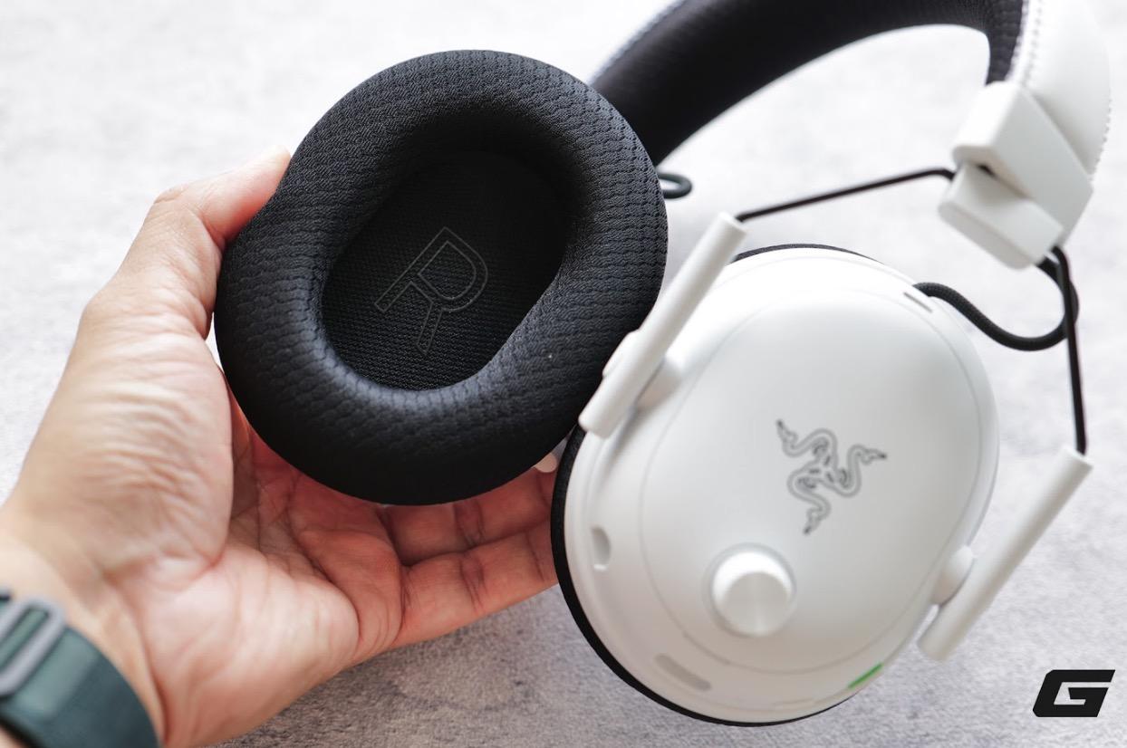Đập hộp bộ đôi tai nghe gaming mới dành cho fan “rắn 3 đầu” Razer BlackShark V3 và V3 Pro: Thiết kế cá tính, đeo êm và thoáng, driver TriForce mạnh mẽ, có cả ANC- Ảnh 14. Đập hộp bộ đôi tai nghe gaming mới dành cho fan “rắn 3 đầu” Razer BlackShark V3 và V3 Pro: Thiết kế cá tính, đeo êm và thoáng, driver TriForce mạnh mẽ, có cả ANC- Ảnh 14.