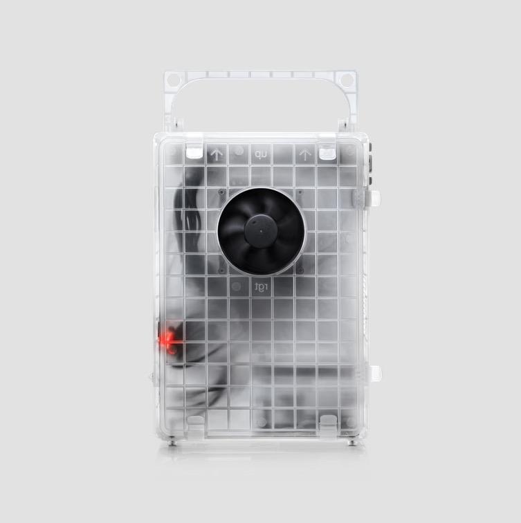Hãng Thuỵ Điển ra mắt case PC nhựa nhìn không thể rẻ tiền hơn, nhưng vì sao dân tình tranh nhau mua đến cháy hàng?- Ảnh 2. Hãng Thuỵ Điển ra mắt case PC nhựa nhìn không thể rẻ tiền hơn, nhưng vì sao dân tình tranh nhau mua đến cháy hàng?- Ảnh 2.