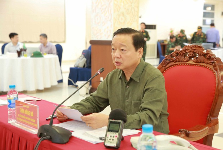 Phó Thủ tướng Trần Hồng Hà chủ trì họp chỉ đạo khắc phục hậu quả bão số 5, ứng phó với mưa lũ sau bão- Ảnh 2. Phó Thủ tướng Trần Hồng Hà chủ trì họp chỉ đạo khắc phục hậu quả bão số 5, ứng phó với mưa lũ sau bão- Ảnh 2.