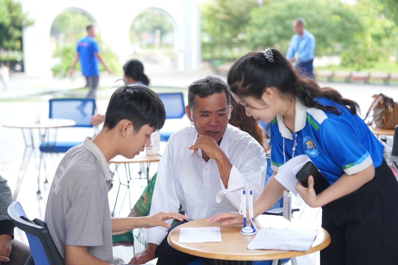 Trường đại học tặng xe máy điện và học bổng đến 100% học phí toàn khóa cho Thủ khoa/ Á khoa và Tân bong da ket qua truc tiep viên từ 27,5 điểm- Ảnh 5.