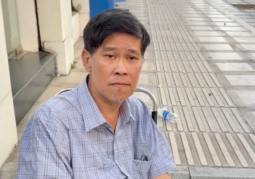 NSƯT Hoài Linh tiết lộ tình hình sức khỏe của đạo diễn Phước Sang: “Nhìn thấy ông anh mình cũng xót, cũng tội”- Ảnh 2.