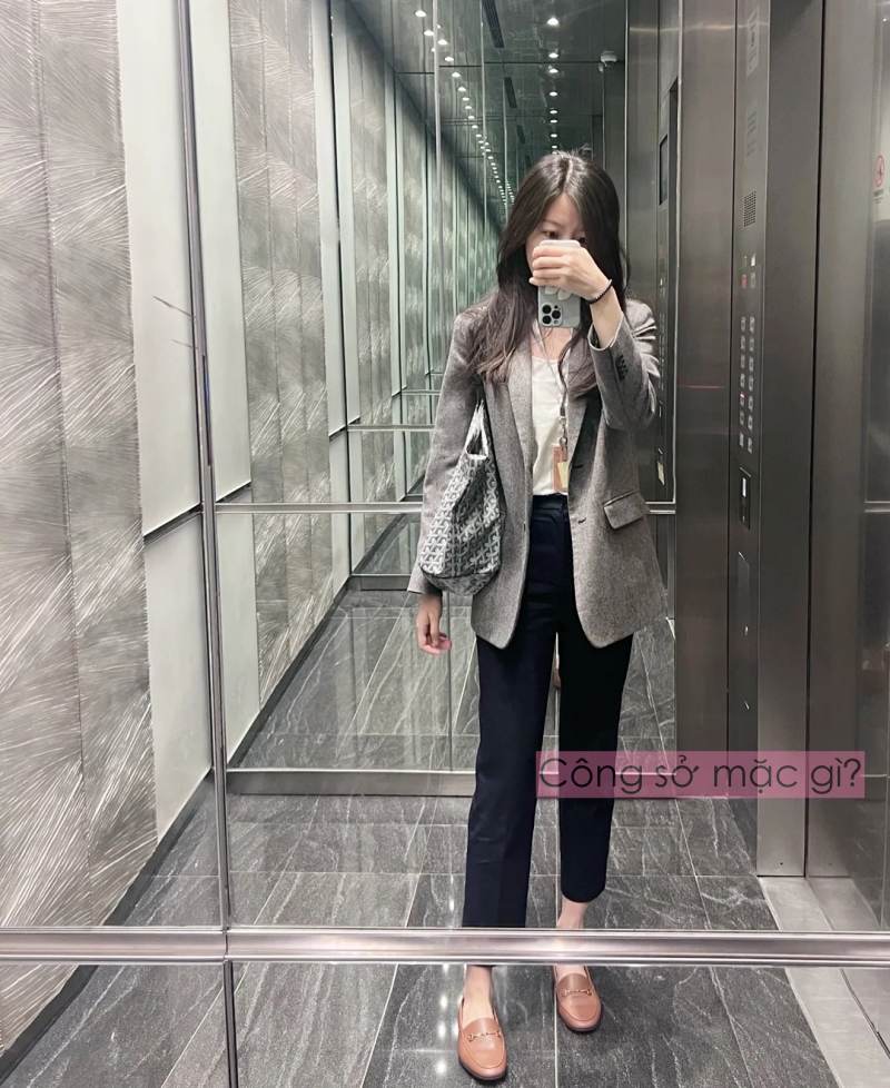 Đã thử nhiều phong cách, tôi thấy blazer + quần lửng mới là outfit hack dáng chuẩn nhất- Ảnh 12. Đã thử nhiều phong cách, tôi thấy blazer + quần lửng mới là outfit hack dáng chuẩn nhất- Ảnh 12.