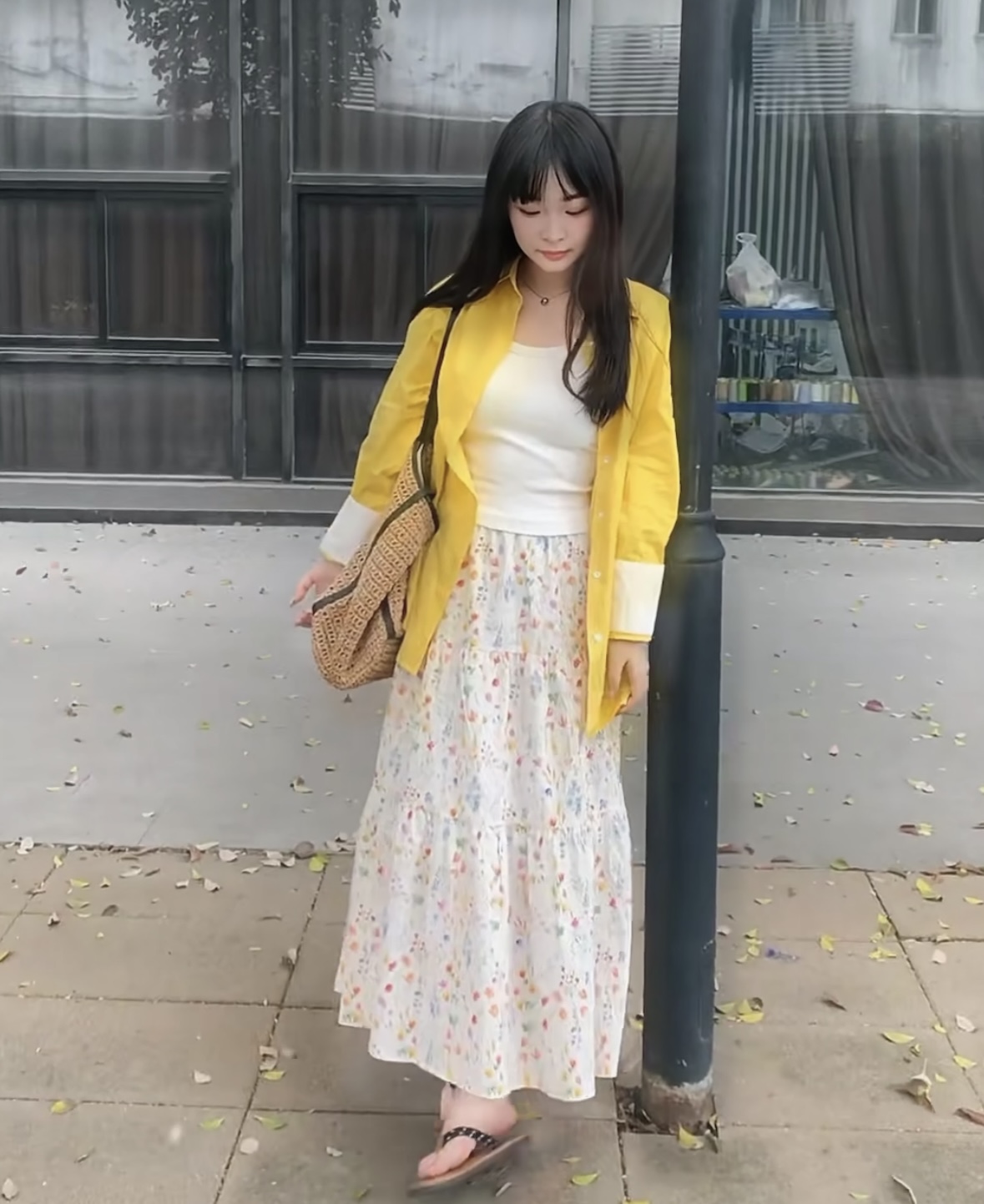 Tôi từng bị chê mặc váy hoa nhí trông sến, giờ thì ai cũng khen sang trọng- Ảnh 10. Tôi từng bị chê mặc váy hoa nhí trông sến, giờ thì ai cũng khen sang trọng- Ảnh 10.
