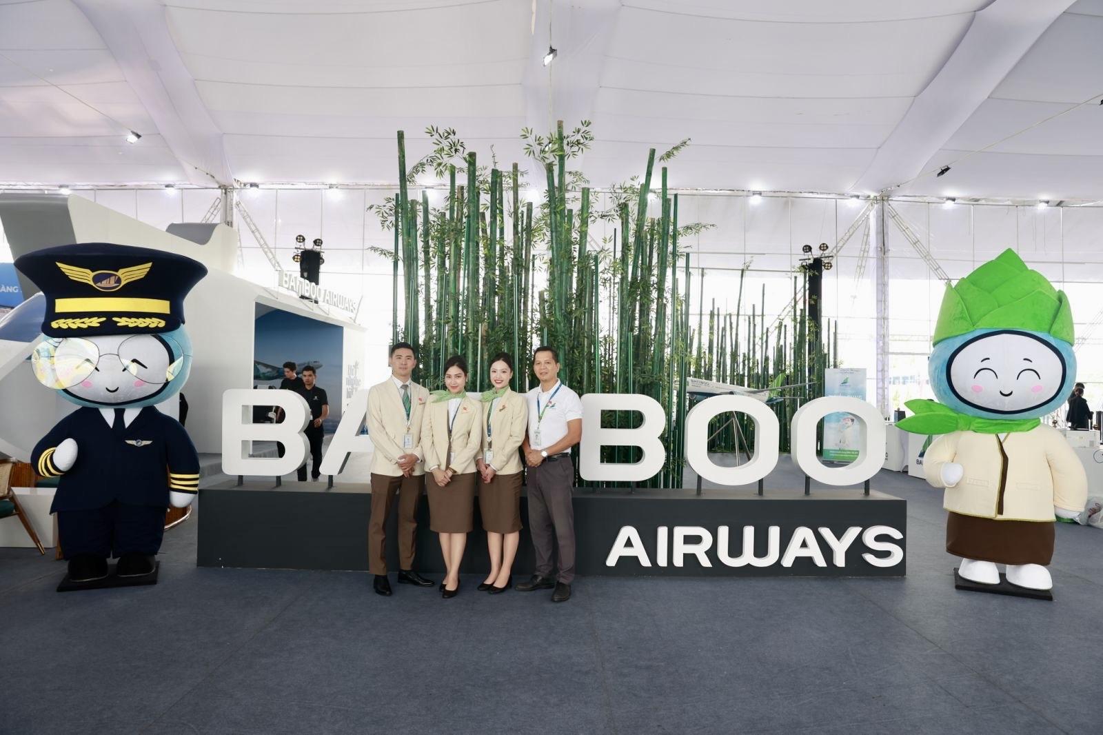Hàng ngàn lượt khách ghé thăm không gian trưng bày của Bamboo Airways trong ngày đầu Triển lãm Thành tựu Đất nước- Ảnh 1. Hàng ngàn lượt khách ghé thăm không gian trưng bày của Bamboo Airways trong ngày đầu Triển lãm Thành tựu Đất nước- Ảnh 1.
