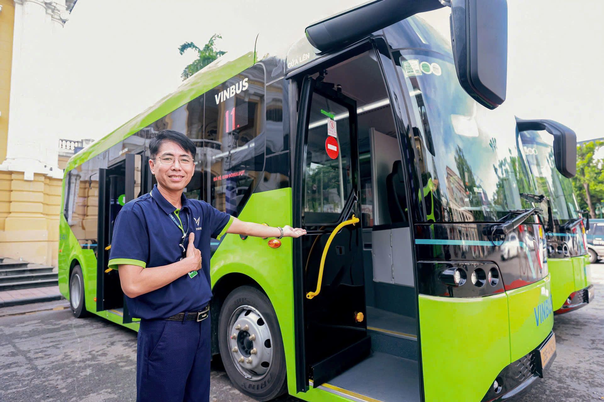 Xanh SM và VinBus “chạy hết công suất” phục vụ người dân trong dịp Đại lễ 2/9- Ảnh 2. Xanh SM và VinBus “chạy hết công suất” phục vụ người dân trong dịp Đại lễ 2/9- Ảnh 2.