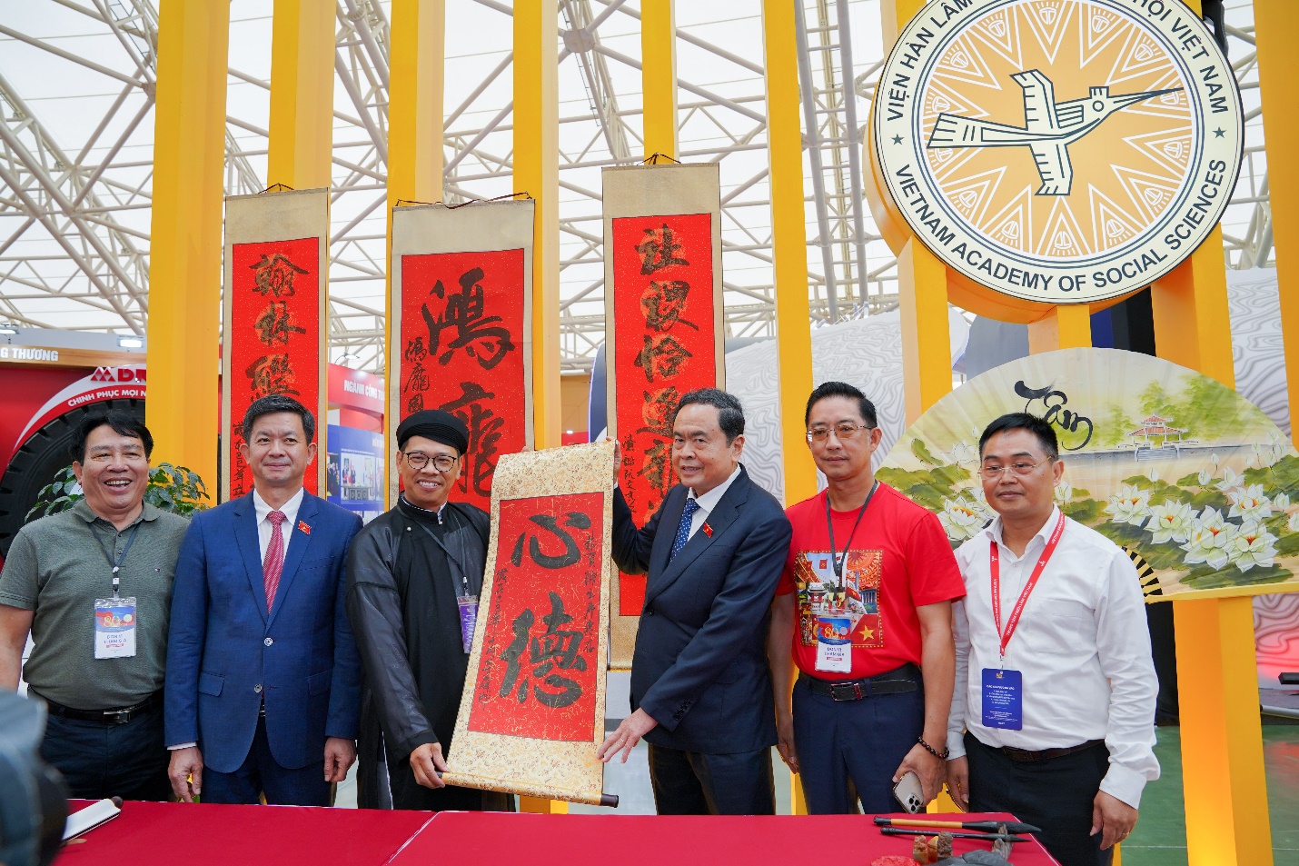 Chủ tịch Quốc hội Trần Thanh Mẫn kiểm tra công tác chuẩn bị Triển lãm “Thành tựu đất nước nhân dịp kỷ niệm 80 năm Ngày Quốc khánh"- Ảnh 1. Chủ tịch Quốc hội Trần Thanh Mẫn kiểm tra công tác chuẩn bị Triển lãm “Thành tựu đất nước nhân dịp kỷ niệm 80 năm Ngày Quốc khánh"- Ảnh 1.