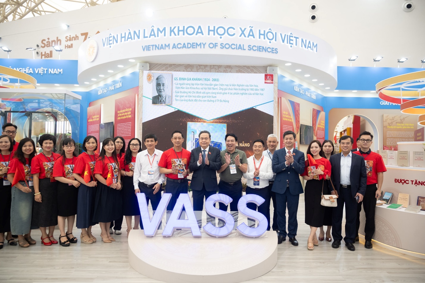 Chủ tịch Quốc hội Trần Thanh Mẫn kiểm tra công tác chuẩn bị Triển lãm “Thành tựu đất nước nhân dịp kỷ niệm 80 năm Ngày Quốc khánh"- Ảnh 3. Chủ tịch Quốc hội Trần Thanh Mẫn kiểm tra công tác chuẩn bị Triển lãm “Thành tựu đất nước nhân dịp kỷ niệm 80 năm Ngày Quốc khánh"- Ảnh 3.