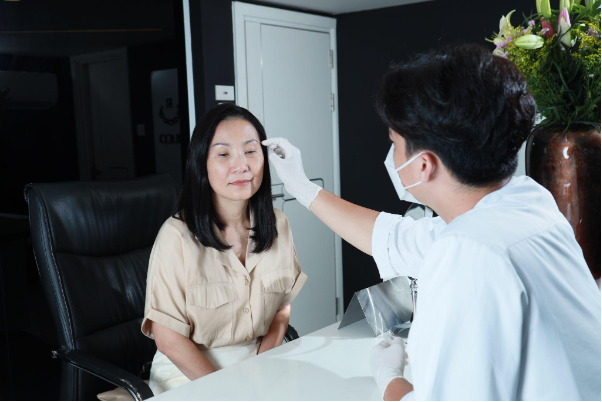 Điều gì khiến công nghệ trẻ hóa da EMFACE gây sốt với tín đồ làm đẹp không xâm lấn?- Ảnh 2. Điều gì khiến công nghệ trẻ hóa da EMFACE gây sốt với tín đồ làm đẹp không xâm lấn?- Ảnh 2.