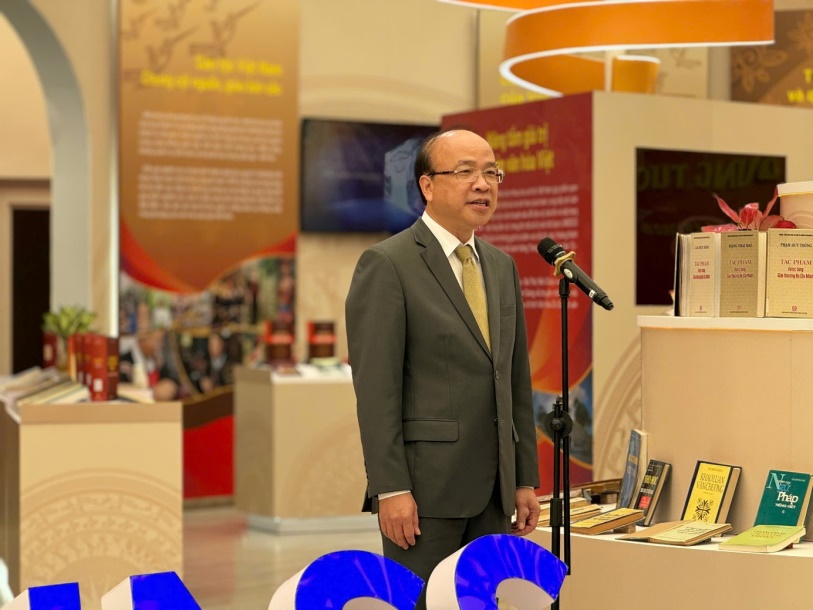Khai mạc gian triển lãm “Khoa học xã hội Việt Nam nhân dịp kỷ niệm 80 năm Ngày Quốc khánh 2/9- Ảnh 2. Khai mạc gian triển lãm “Khoa học xã hội Việt Nam nhân dịp kỷ niệm 80 năm Ngày Quốc khánh 2/9- Ảnh 2.