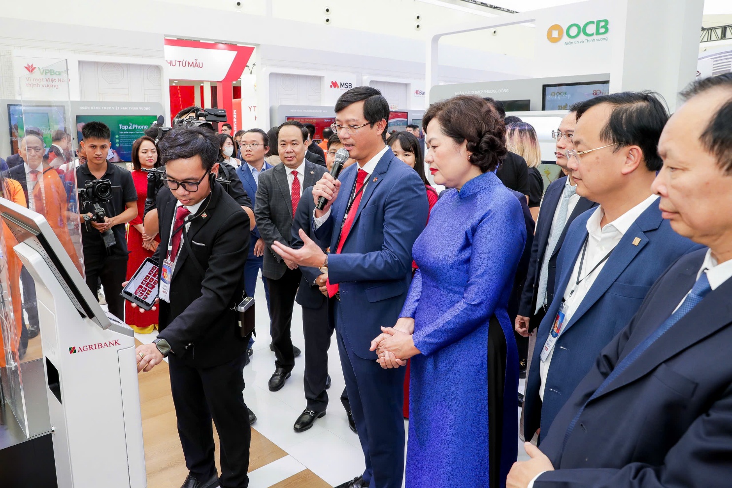 Agribank - những thành tựu trong Hành trình 80 năm Độc lập - Tự do - Hạnh phúc của đất nước- Ảnh 2. Agribank - những thành tựu trong Hành trình 80 năm Độc lập - Tự do - Hạnh phúc của đất nước- Ảnh 2.