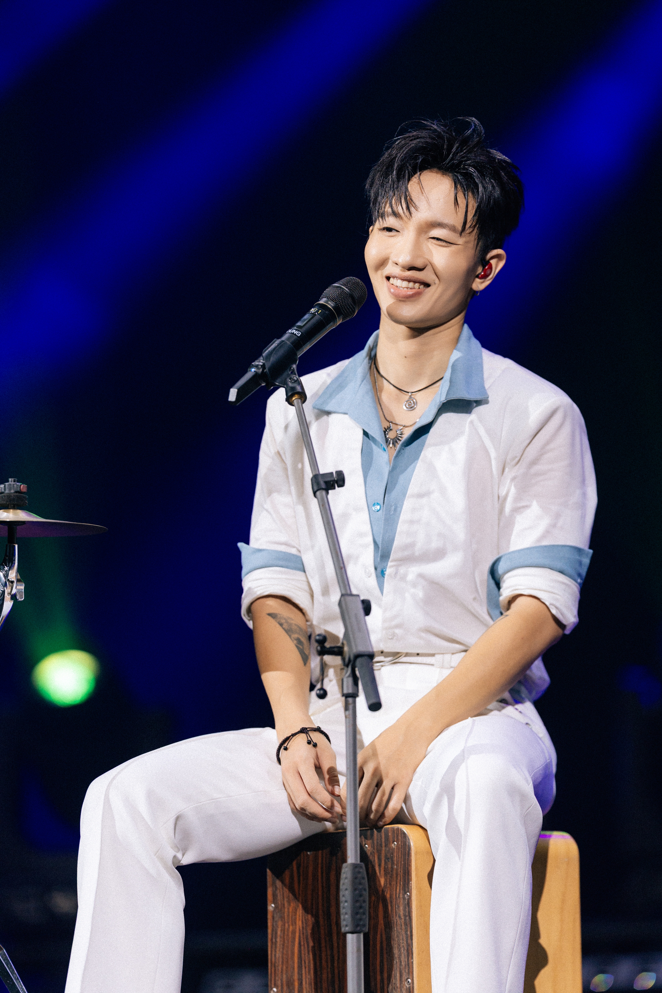Hoàng Dũng mang 10 năm làm nhạc lên sân khấu concert “Xoay Tròn”- Ảnh 3. Hoàng Dũng mang 10 năm làm nhạc lên sân khấu concert “Xoay Tròn”- Ảnh 3.