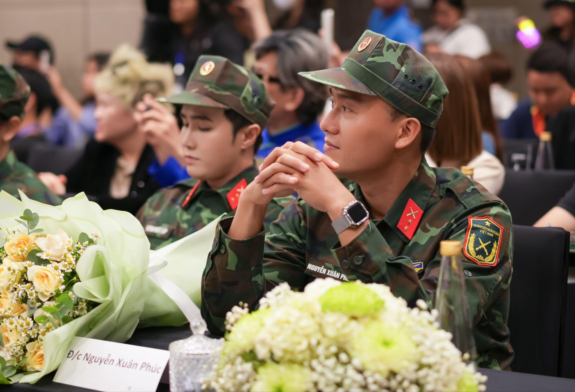 “Sao nhập ngũ 2025 - Khi Tổ quốc gọi tên” lan tỏa tinh thần yêu nước, ca ngợi hình ảnh "Bộ đội cụ Hồ".- Ảnh 5. “Sao nhập ngũ 2025 - Khi Tổ quốc gọi tên” lan tỏa tinh thần yêu nước, ca ngợi hình ảnh "Bộ đội cụ Hồ".- Ảnh 5.