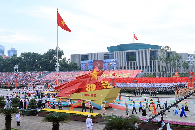 TỔNG THUẬT: Lễ Tổng duyệt chương trình diễu binh, diễu hành kỷ niệm 80 năm Quốc khánh 2/9- Ảnh 6. TỔNG THUẬT: Lễ Tổng duyệt chương trình diễu binh, diễu hành kỷ niệm 80 năm Quốc khánh 2/9- Ảnh 6.