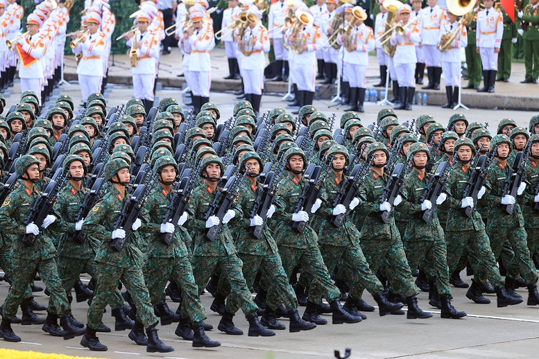 TỔNG THUẬT: Lễ Tổng duyệt chương trình diễu binh, diễu hành kỷ niệm 80 năm Quốc khánh 2/9- Ảnh 15. TỔNG THUẬT: Lễ Tổng duyệt chương trình diễu binh, diễu hành kỷ niệm 80 năm Quốc khánh 2/9- Ảnh 15.
