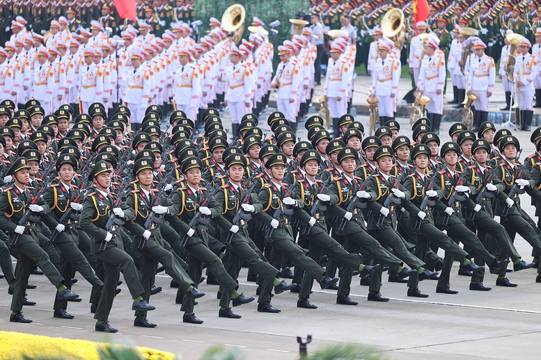 TỔNG THUẬT: Lễ Tổng duyệt chương trình diễu binh, diễu hành kỷ niệm 80 năm Quốc khánh 2/9- Ảnh 39. TỔNG THUẬT: Lễ Tổng duyệt chương trình diễu binh, diễu hành kỷ niệm 80 năm Quốc khánh 2/9- Ảnh 39.